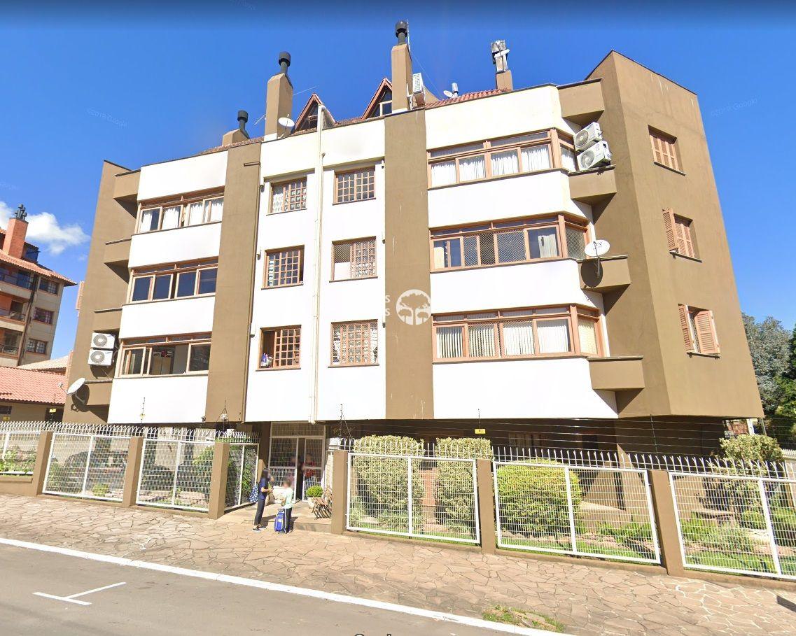 Apartamento Triplex no centro de Canela com 3 dormitórios à venda por R$ 650.000 - Centro - Canela/RS