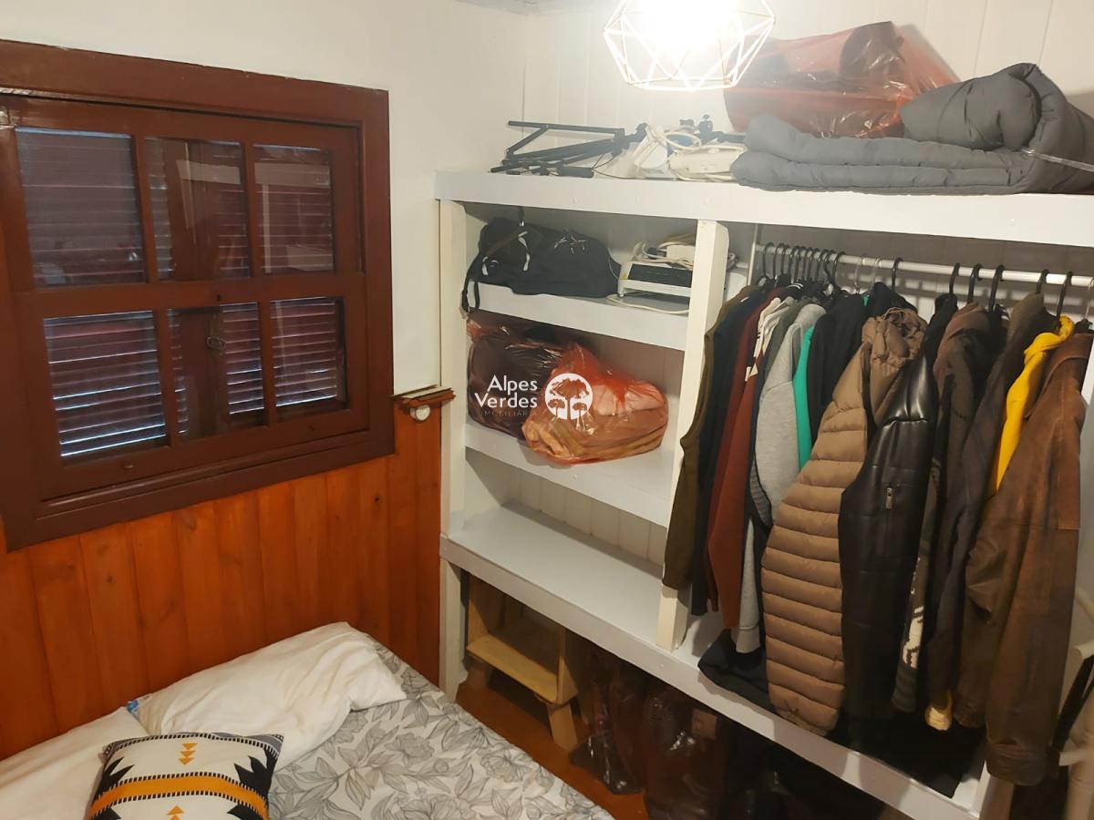 Casa à venda com 9 quartos, 243m² - Foto 18