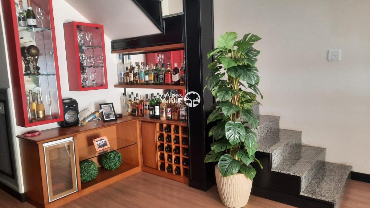 Casa à venda com 3 quartos, 205m² - Foto 8